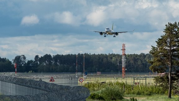 rix lidosta riga airbaltic bombardier