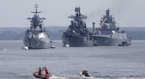 Парад в честь дня ВМФ России: в нем не участвовали корабли, об уничтожении которых говорила Украина