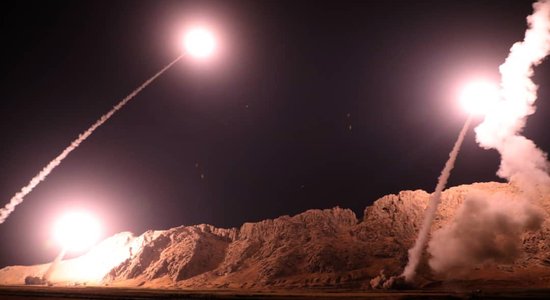 Иран заявил о ракетных ударах по "израильскому шпионскому центру" в Ираке и по "Исламскому государству" в Сирии
