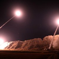 Irāna grasās Krievijai piegādāt arī jaudīgas raķetes