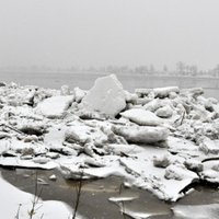 Ūdens līmenis Daugavpilī turpina celties; pieļauj evakuāciju Nīcgales un Ribaku ciemos