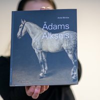 Sērijā 'Latvijas mākslas klasika' izdota grāmata par Ādamu Alksni
