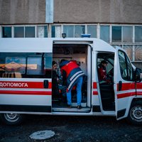 Krievijas spēki sestdien apšaudījuši divas slimnīcas Hersonā