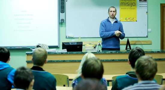 Ar Valsts prezidenta vadītu audzināšanas stundu sākas akcija 'Iedvesmo mācīties'