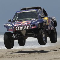 Karloss Sainss nākamgad ar Kataras bagiju atgriezīsies Dakaras rallijā