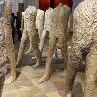 Foto: Poļu mākslinieces Magdalēnas Abakanovičas iespaidīgie gobelēni un skulptūras Rīgā