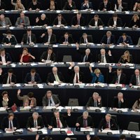 Европарламент: с России могут снять санкции после возвращения Крыма Украине