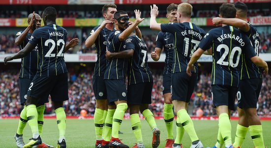 'City' titula aizstāvēšanu sāk ar panākumu; uzvar arī 'Liverpool'