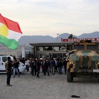 Sīrijas kurdu spēki pasludina autonomu zonu pie Turcijas robežas