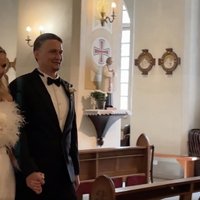 Video: Ieskats Katrīnes Vasiļevskas saulainajā laulību ceremonijā