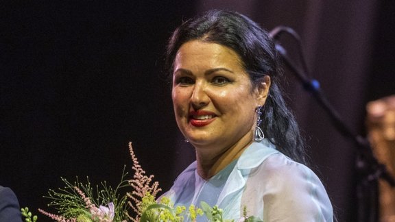 Anna Ņetrebko