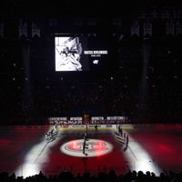Video: Pirms NHL fināla Monreālā un visapkārt ASV godina Matīsu Kivlenieku