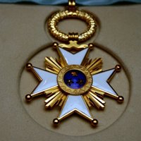 Triju Zvaigžņu ordeni piešķirs trim eksministriem, aktierim, publicistam, katoļu bīskapam