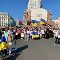 ФОТО. День вышиванки: в Риге прошло шествие украинской общины