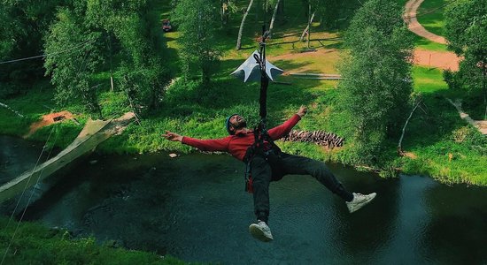 Sarkanās klintīs un zaļā tornī: idejas, kur pavadīt brīvdienas Cēsu pusē