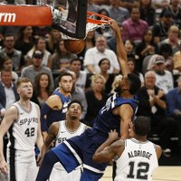 Bertāns savu otro NBA sezonu sāk ar četrām spēlētām minūtēm grūtā 'Spurs' uzvarā