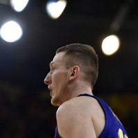 Latvijas basketbolisti Eiropā: Šmitam 12 punkti spēlē pret Kurucu, Žagaram seši punkti Vācijā