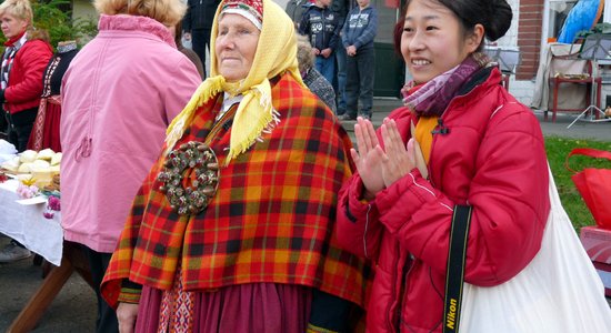 Izrāda Latvijas dokumentālo filmu 'Ručs un Norie'