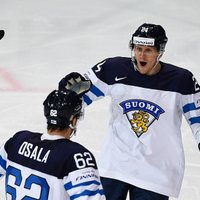 Somijas hokejisti pēc vētraina spēles sākuma gūst smagu uzvaru pret Baltkrieviju