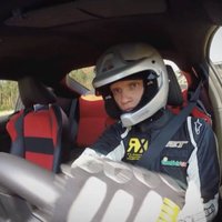 Video: Uzlecošā rallijkrosa zvaigzne Jānis Baumanis izmēģina 'Toyota GT86'