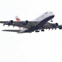 IT problēmu dēļ pasaulē kavējas 'British Airways'; atcelti reisi no divām lidostām