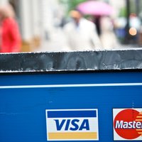 'Visa' un 'MasterCard' pārtrauc vēl divu Krievijas banku karšu apkalpošanu