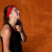 Ostapenko apstājas Romas WTA 'Premier' turnīra dubultspēļu pusfinālā