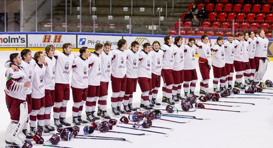 Latvijas U-20 hokejisti smagā cīņā izrauj uzvaru pret Dāniju