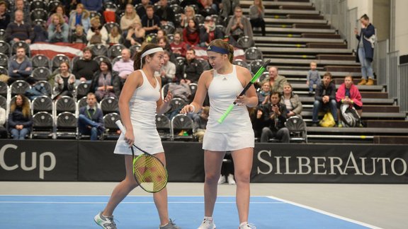 Jeļena Ostapenko un Anastasija Sevastova