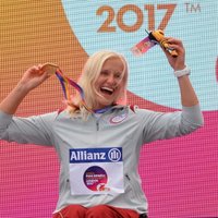Paralimpiete Dadzīte izcīna zelta medaļu pasaules čempionāta lodes grūšanas sacensībās