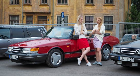 ФОТО: На Агенскалнском рынке прошел парад шведских классических авто