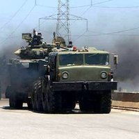 Video: Sīrijas armija ar krievu tehniku dodas uzbrukumā Rakai