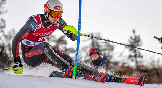 Miks Zvejnieks uzvar FIS sacensībās Austrijā