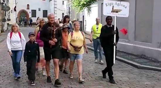 Video: Ceļu uz Aglonas svētkiem no Rīgas sāk pirmie svētceļnieki