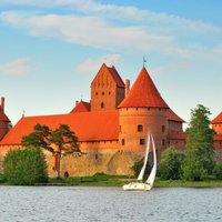 Латвия сделала рывок, но заметно отстает от Литвы по числу туристов