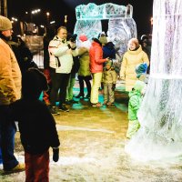 Foto: Jelgavā ar vērienu atklāts 20. ledus skulptūru festivāls