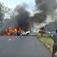 Divu automašīnu sadursmē Taizemē 25 bojā gājušie