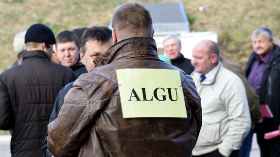 Autobusu vadītāji protestē pret zemajām algām - 9