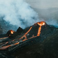 В Исландии объявлено чрезвычайное положение из-за извержения вулкана