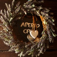 Aromātisks dekors: kā uzmeistarot elegantu vainadziņu no lavandām