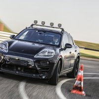 'Porsche' uzsāk elektriskā 'Macan' prototipu testēšanu reālajā vidē
