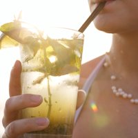 Alkoholam nē: labās lietas, kas notiks, ja izvairīsies no grādīgajiem dzērieniem