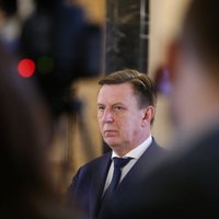 Кучинскис: репутация Латвии подорвана, но финансовая система стабильна