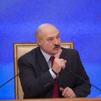 Lukašenko: Minskai un Rīgai ir lielas iespējas iegūt tiesības rīkot pasaules čempionātu hokejā