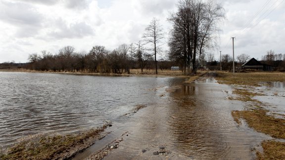 Applūdis ceļš, Jelgava