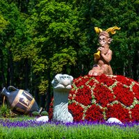 ФОТО. В Пакруойской усадьбе в эти выходные пройдет фестиваль цветов "Третий сон в летнюю ночь"