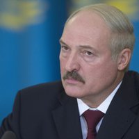 Лукашенко велел дипломатам торговать удобрениями