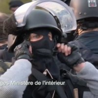 Video: Kā Francijas policija gatavojās ķīlnieku krīzes atrisināšanai