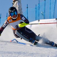 Kalnu slēpotāja Gasūna FIS sacensībās sasniedz karjeras trešo labāko rezultātu milzu slalomā