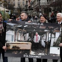 Serbijas žurnālisti protestē pret mediju brīvības pasliktināšanos